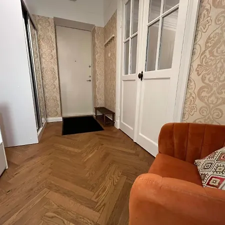 Spacious & Stylish In Center Lejlighed *